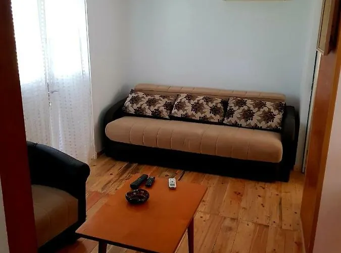 Semesterbostad Helona *